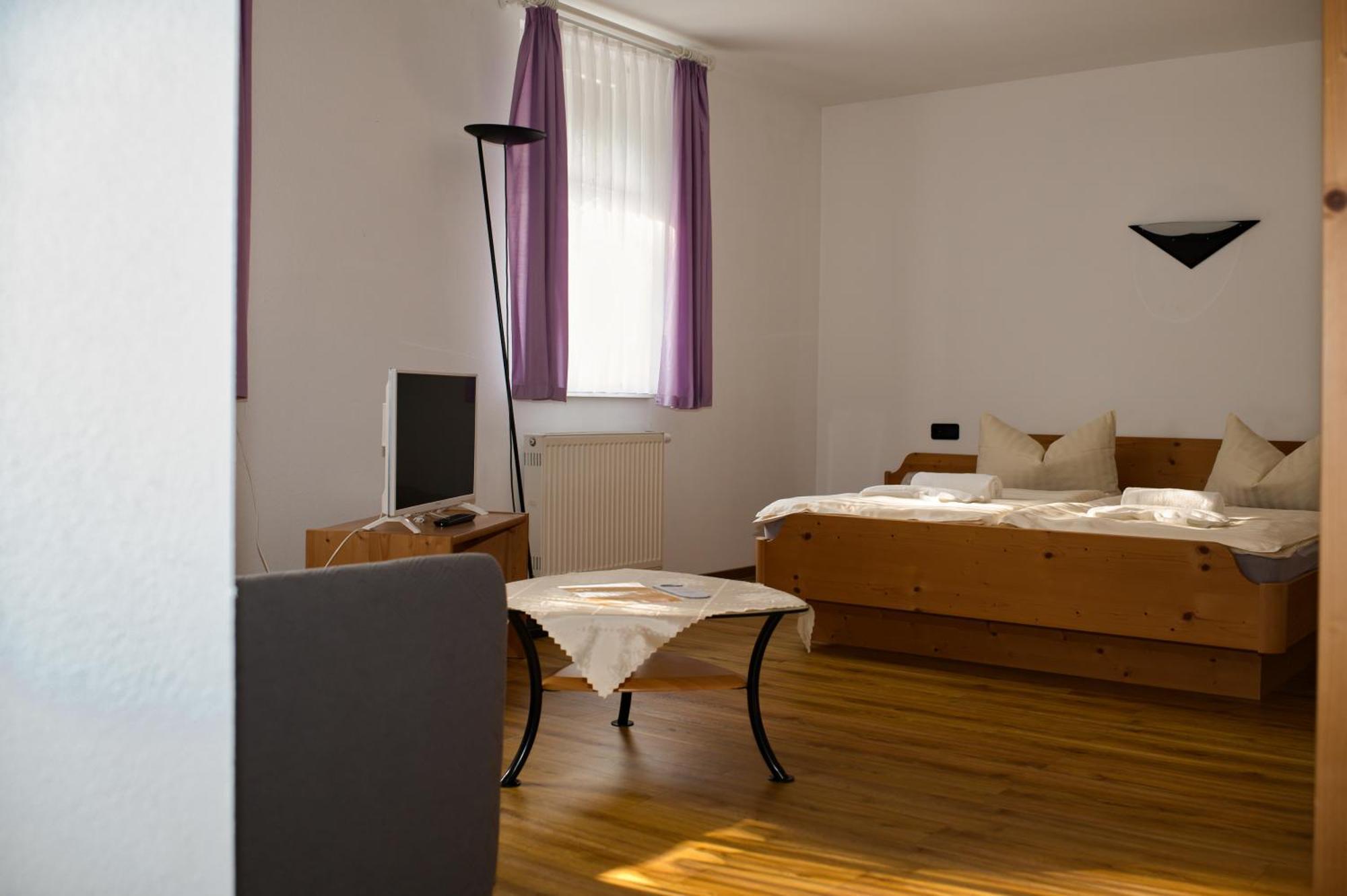 Hotel Waldhaus Romhild Экстерьер фото