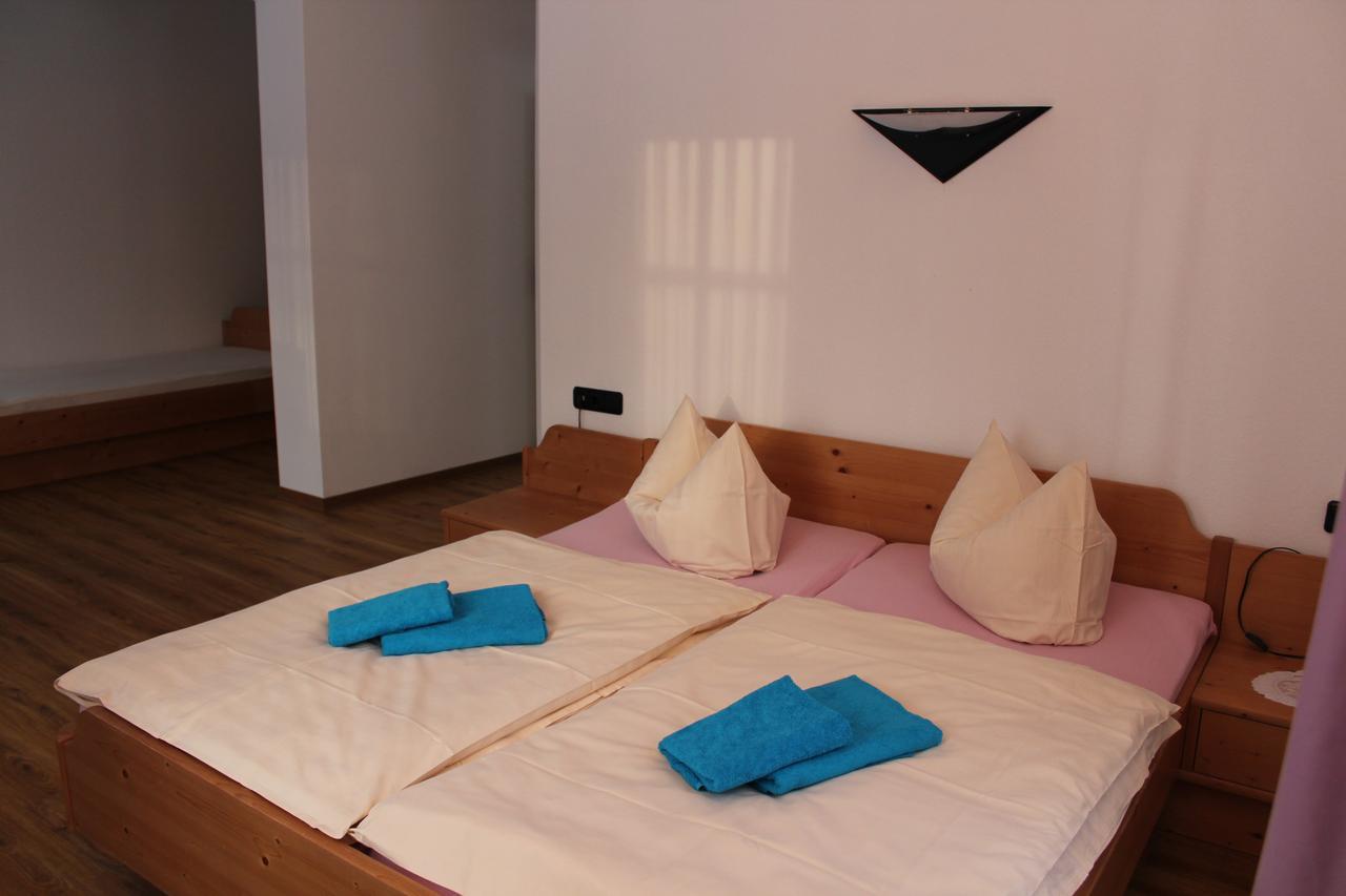 Hotel Waldhaus Romhild Экстерьер фото